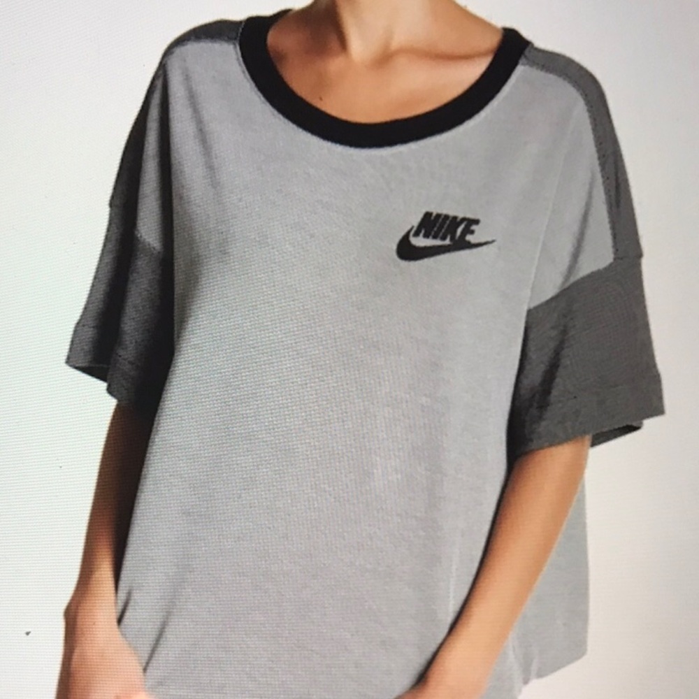Nike Crew Rally Top - Picture 3 of 16